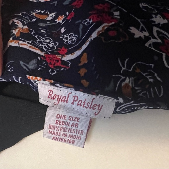 Royal paisley dress - Picture 11 of 12